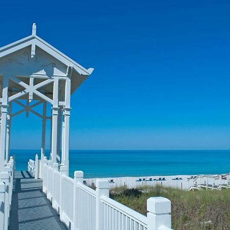 Carillon Beach Resort Inn Розмари Бийч Екстериор снимка