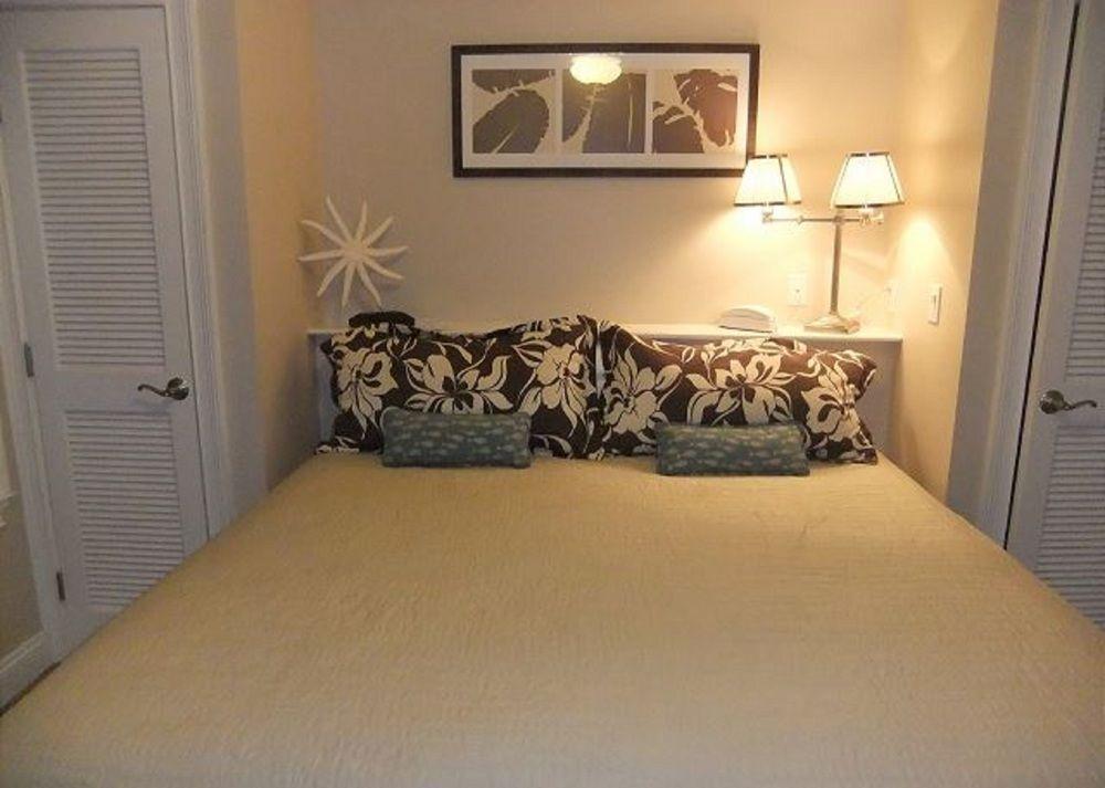 Carillon Beach Resort Inn Розмари Бийч Екстериор снимка