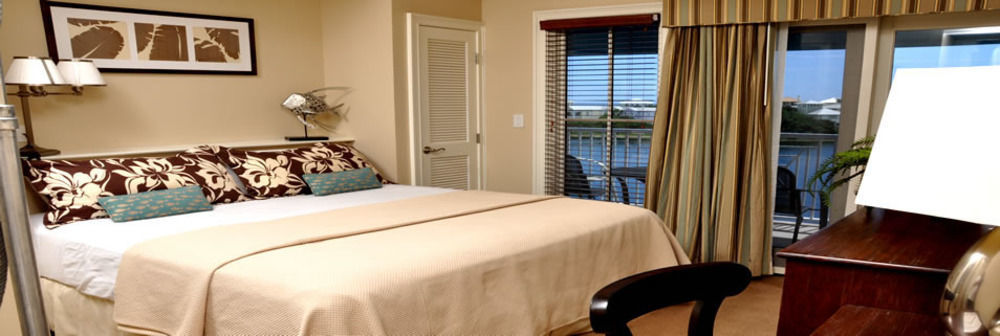 Carillon Beach Resort Inn Розмари Бийч Екстериор снимка