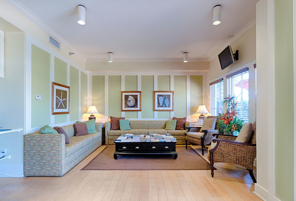 Carillon Beach Resort Inn Розмари Бийч Екстериор снимка